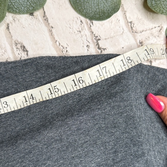 UVA 2019 National Champions T-Shirt – Men’s Medium – Gildan Heavy Cotton - Picture 5 of 5